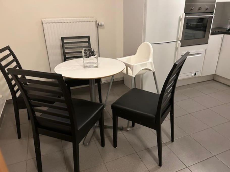 Ferienwohnung Laegenhet Pa Landet Naera Stan Jonsered Exterior foto